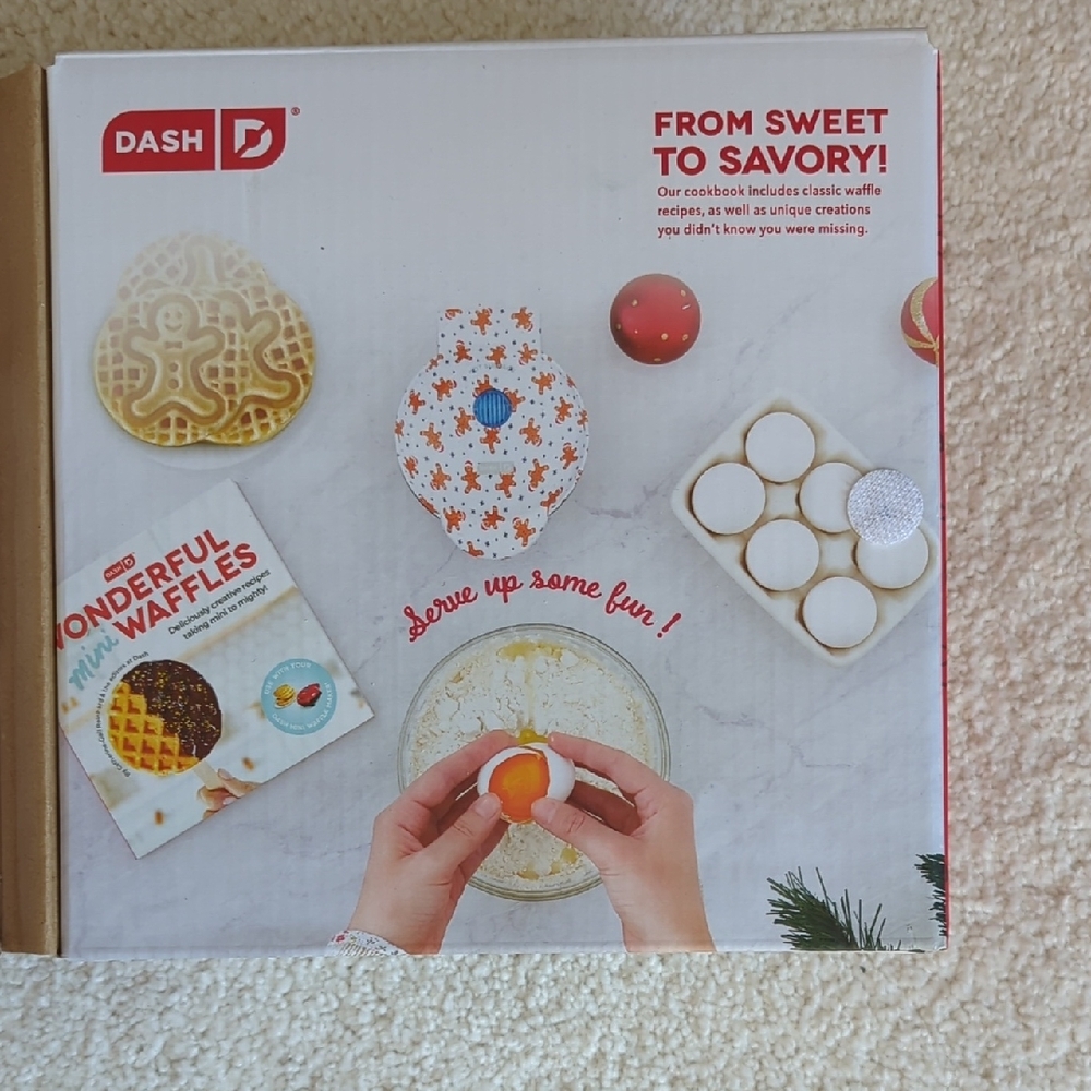 Dash Gingerbread Mini Waffle Maker Gift Set - Picture 5 of 9